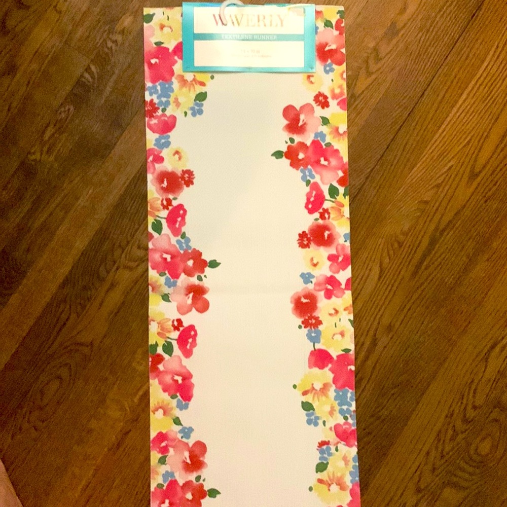 Floral table runner